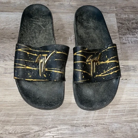 Giuseppe Zanotti | Shoes | Giuseppe Zanotti Black And Gold  display picture 3